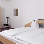 Days Centre 3*