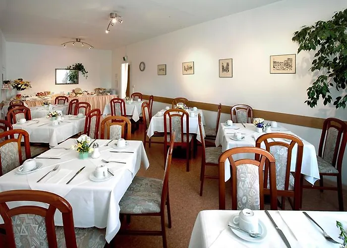 Days Centre Hotel 3*